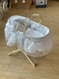 WHITE SPARKLE MOSES BASKET (STAND INCLUDED)